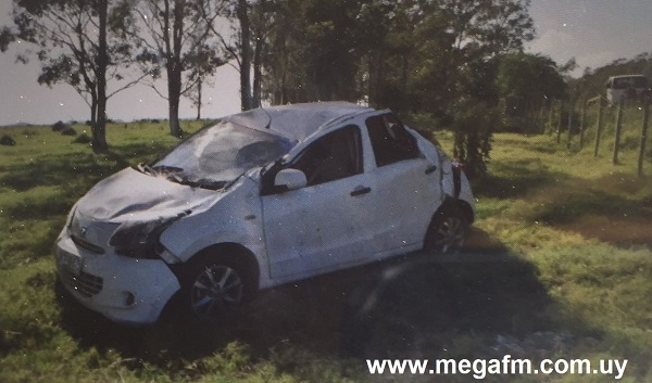 Volc&oacute; un auto en ruta 17 Km 328 en direcci&oacute;n a Charqueada 9/02/17