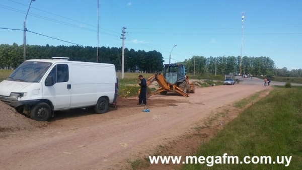 Accidente de tr&aacute;nsito en los ingresos a Placido Rosas Drag&oacute;n 12/03/17
