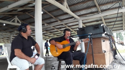 Programa en vivo del programa Entre mates y guitarras en las criollas de Placido Rosas 12/02/17