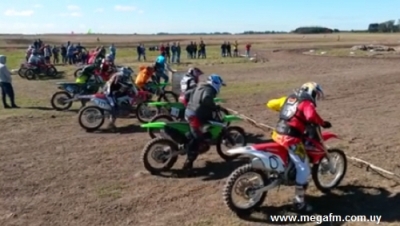 Pilotos Vergarenses participaron de Motociclismo este domingo en el Chuy