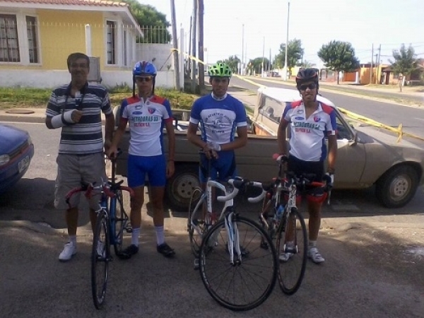 Destacada participaci&oacute;n de ciclistas Vergarenses en la ciudad de Minas