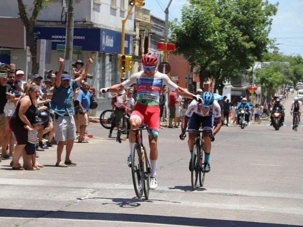 Leonel Rodriguez ganador de la septuag&eacute;sima segunda edici&oacute;n de la doble Melo 12/12/21