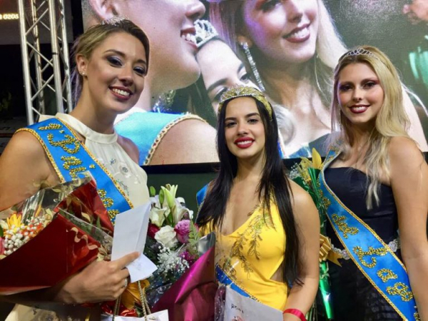 Segunda princesa, Leila Agarz&uacute;a de Argentina. Primera princesa Barbara Silvera de Melo. Reina del Lago 2020 Aline Lucas Porciuncula de R&iacute;o Branco