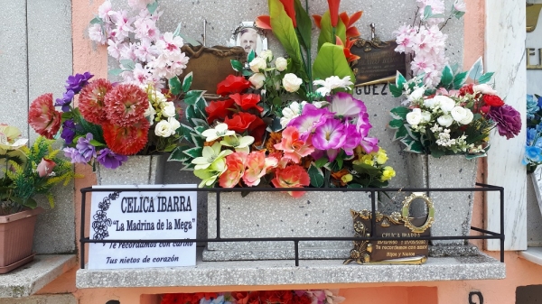 A un a&ntilde;o del deceso de Celica Ibarra "la madrina de Mega FM" el equipo de la emisora coloc&oacute; una placa recordatoria 27/03/21
