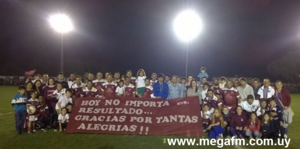 El Deportivo Drag&oacute;n se coron&oacute; campe&oacute;n del campeonato apertura de f&uacute;tbol local 15/10/16